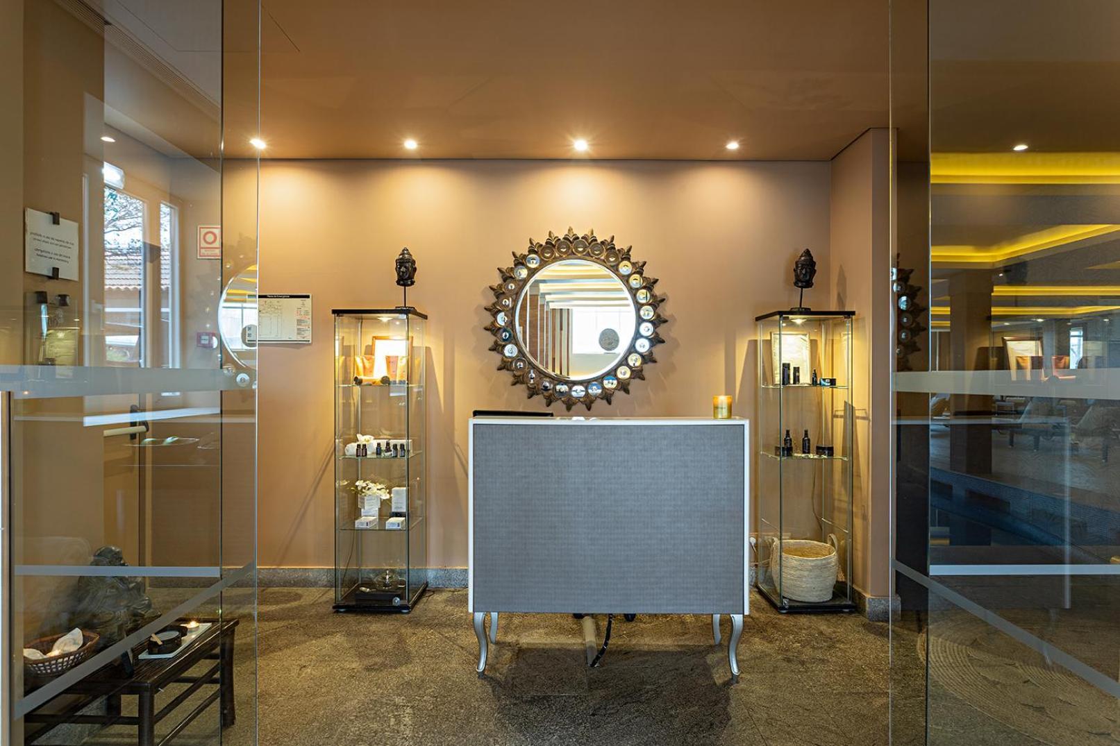 Pestana Palacio Do Freixo, Pousada & National Monument - The Leading Hotels Of The World Porto Exteriér fotografie The lobby of the hotel
