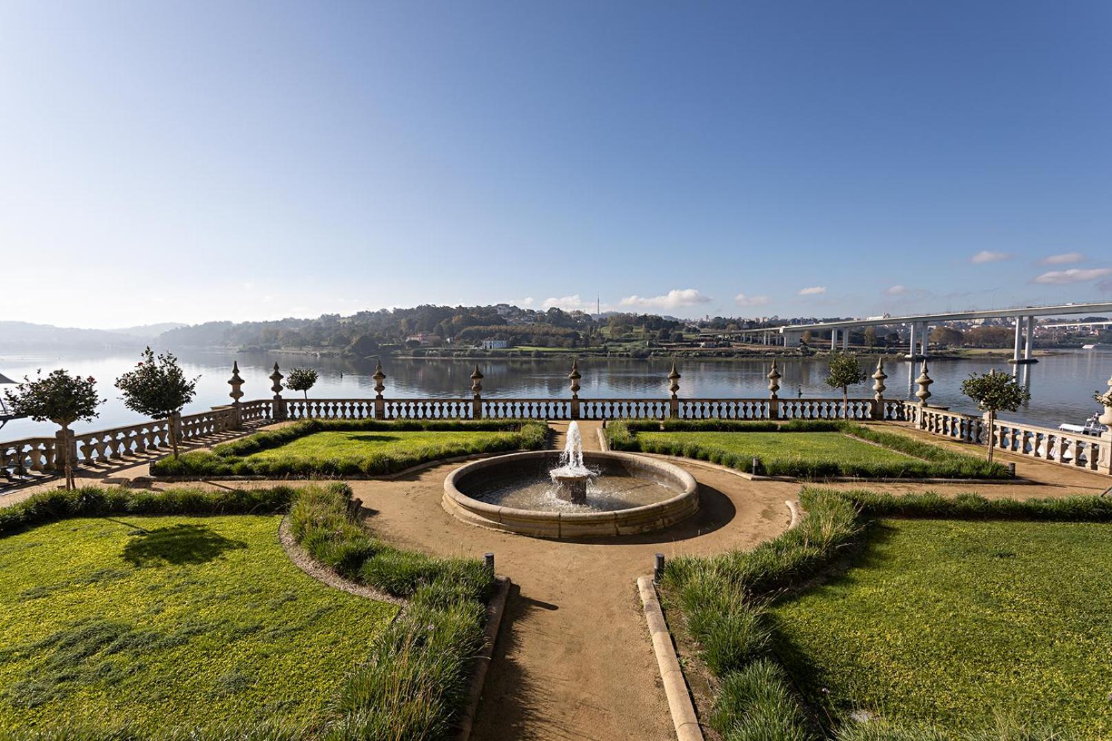 Pestana Palacio Do Freixo, Pousada & National Monument - The Leading Hotels Of The World Porto Exteriér fotografie The gardens of the hotel