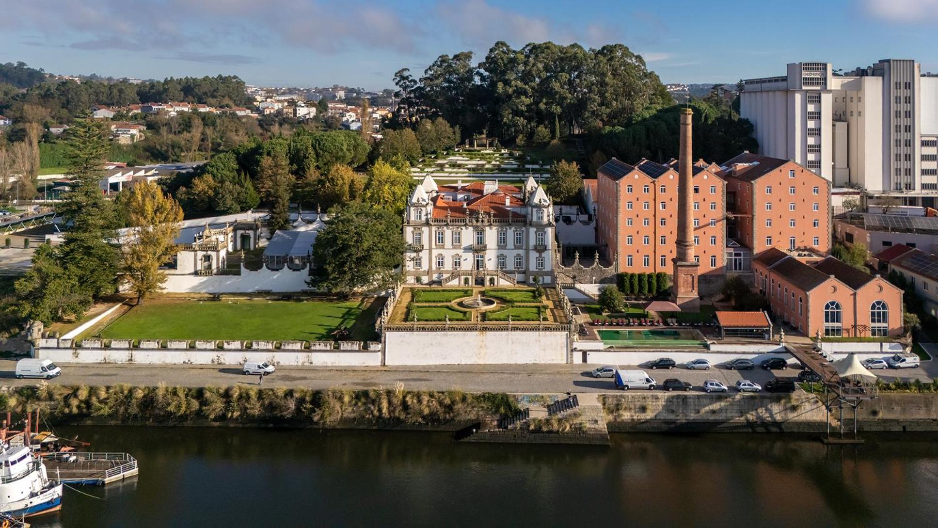Pestana Palacio Do Freixo, Pousada & National Monument - The Leading Hotels Of The World Porto Exteriér fotografie The Quinta do Crasto estate