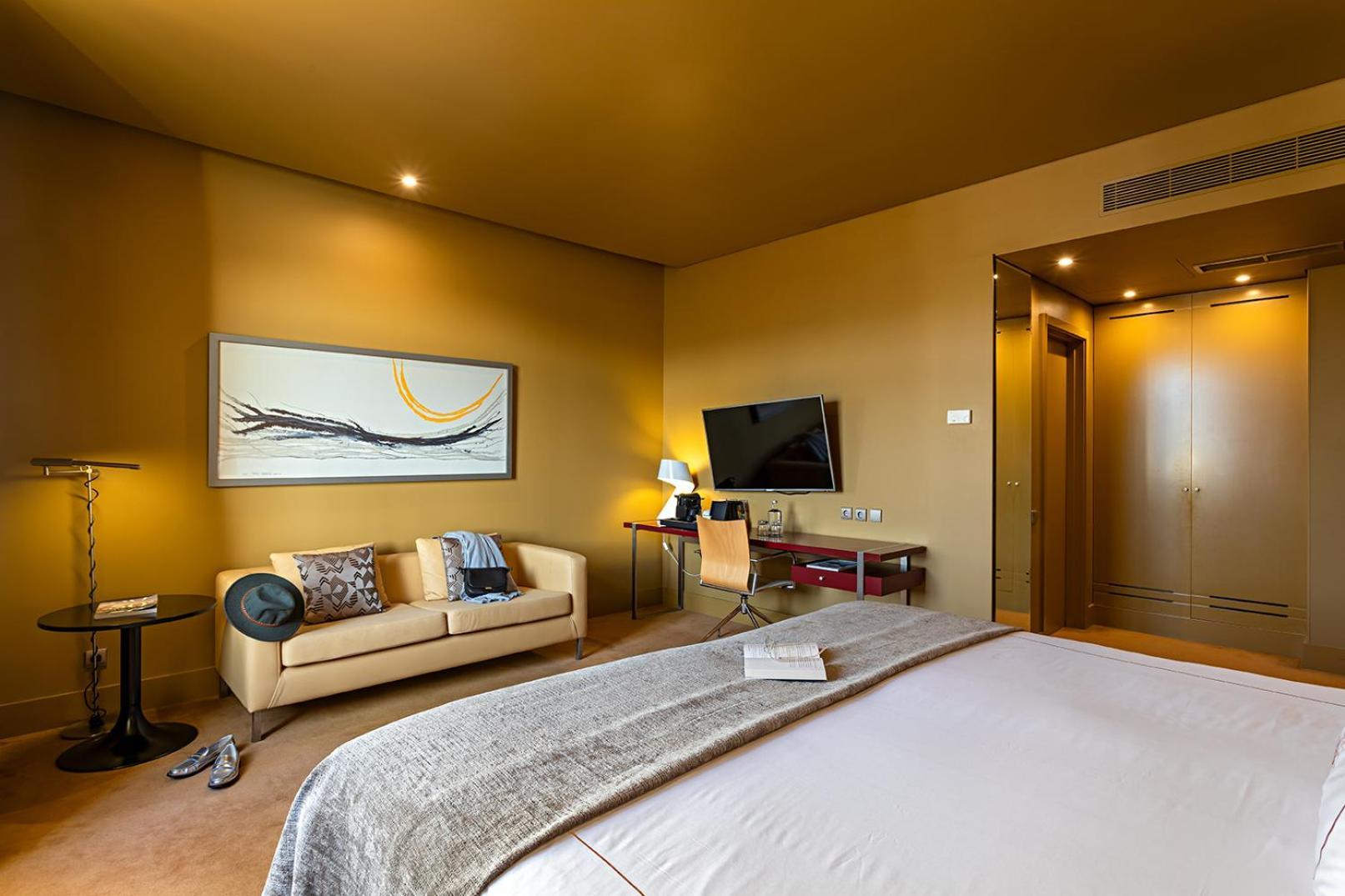 Pestana Palacio Do Freixo, Pousada & National Monument - The Leading Hotels Of The World Porto Exteriér fotografie A room at the hotel