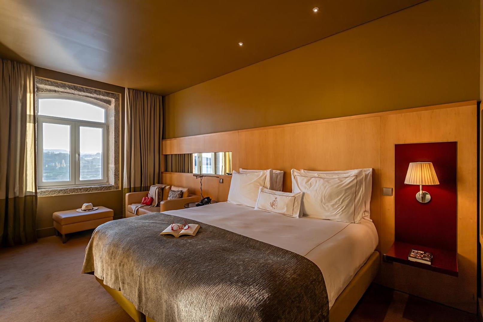 Pestana Palacio Do Freixo, Pousada & National Monument - The Leading Hotels Of The World Porto Exteriér fotografie A room at the hotel