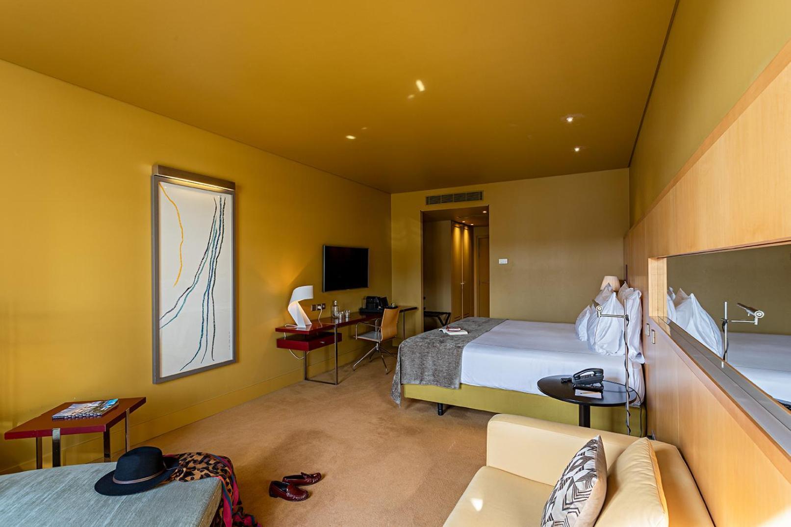 Pestana Palacio Do Freixo, Pousada & National Monument - The Leading Hotels Of The World Porto Exteriér fotografie A room at the hotel