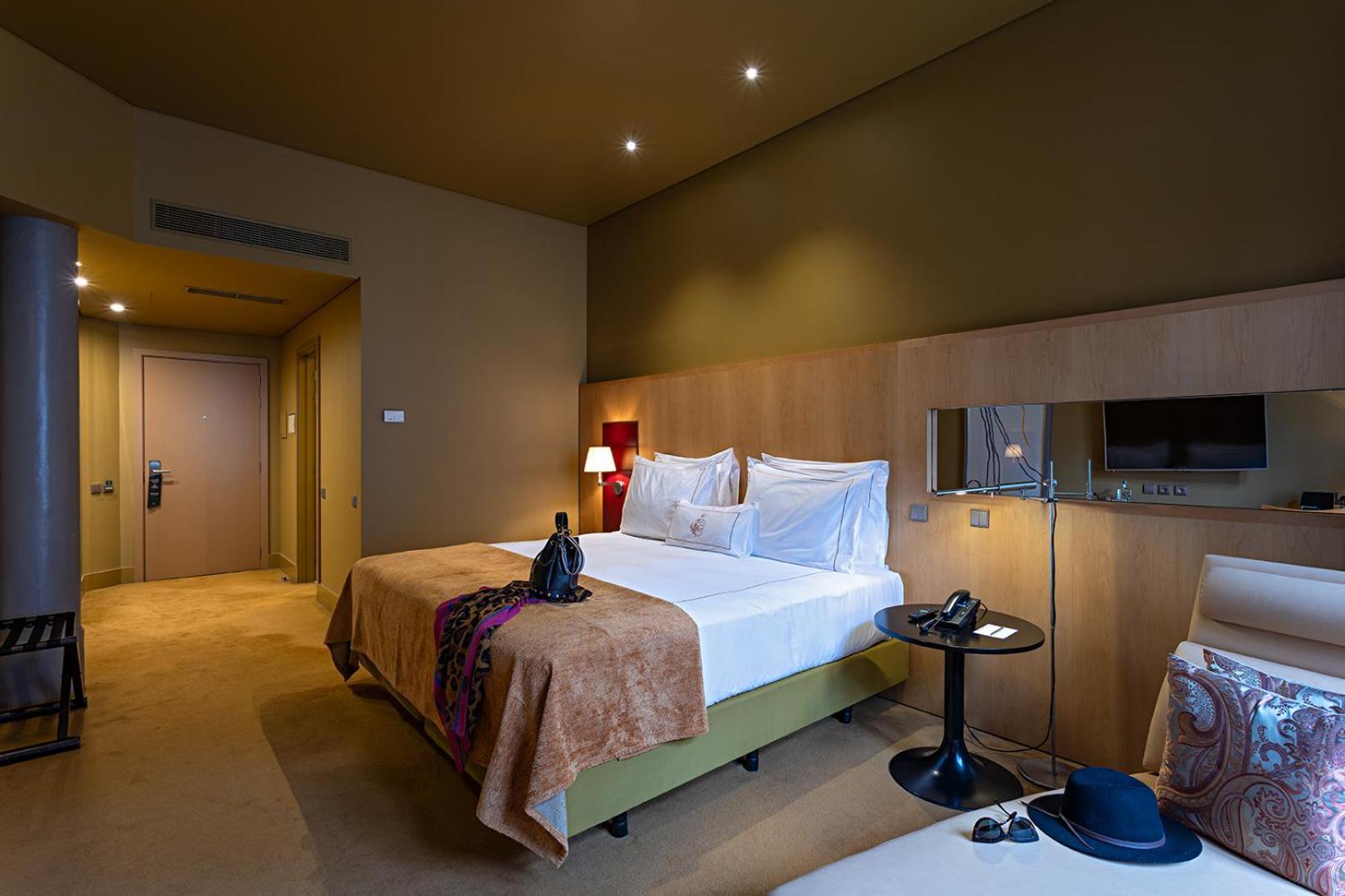 Pestana Palacio Do Freixo, Pousada & National Monument - The Leading Hotels Of The World Porto Exteriér fotografie A room at the hotel