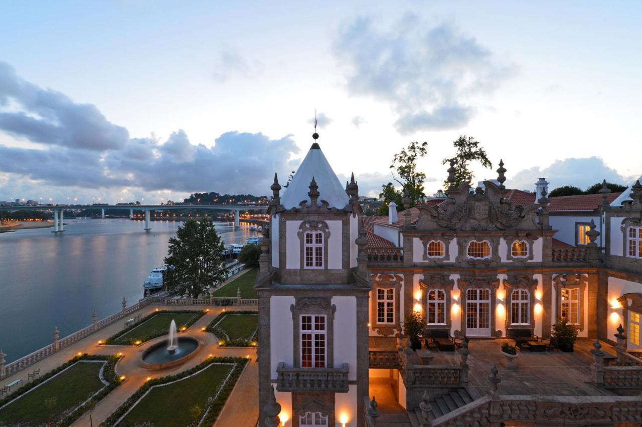 Pestana Palacio Do Freixo, Pousada & National Monument - The Leading Hotels Of The World Porto Exteriér fotografie The Palácio de Raízes, the residence of the Portuguese ambassador to the Kingdom of Dalmatia